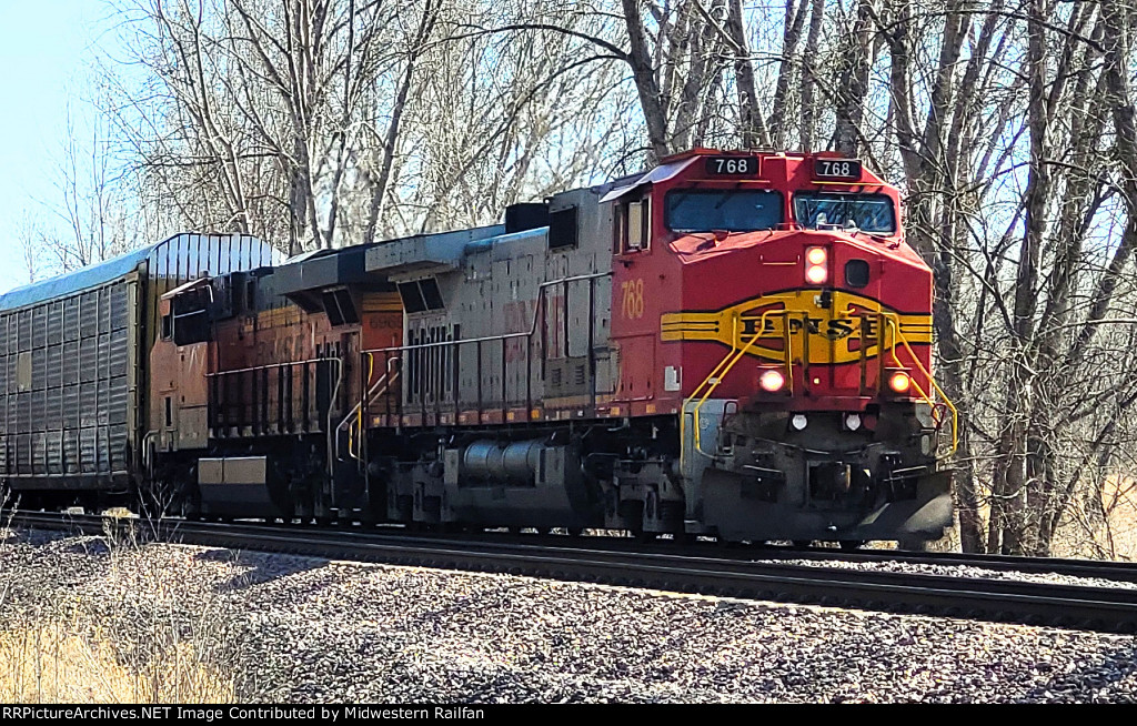 BNSF Warbonnet 768